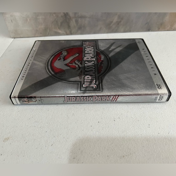 Collector's Edition - Jurassic Park III PG-13 2001 ‧ Sci-fi/Action ‧ 1h 32m- DVD - Picture 5 of 5